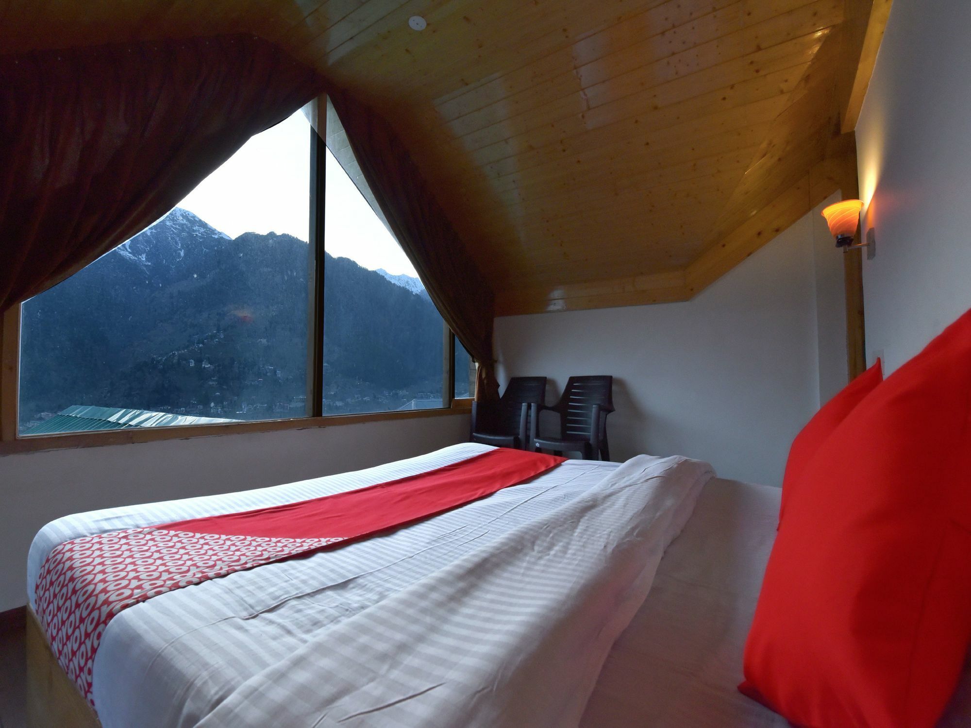 Hotel Oyo 11677 Hidden Heaven