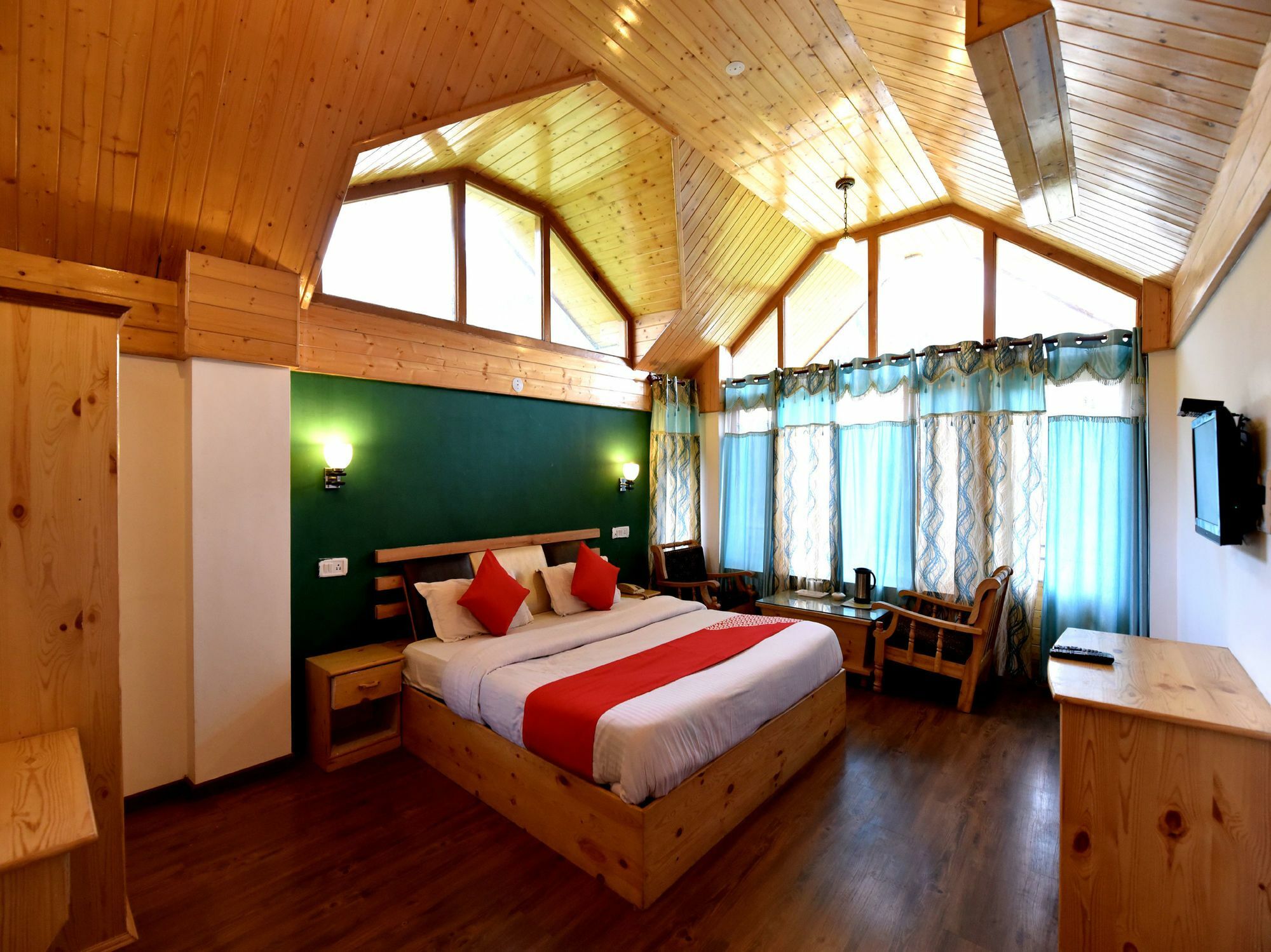 Hotel Oyo 11677 Hidden Heaven 2*